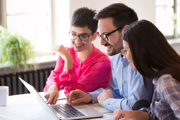 Coworkers Working Together Team Discussing Ideas Office — Stock Photo, Image