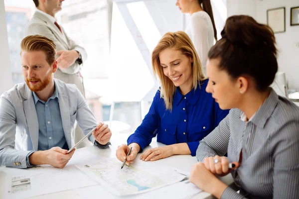 Reunión Empresarios Día Ajetreado Oficina — Foto de Stock