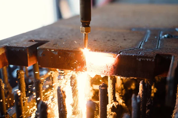 Lamiera Taglio Gas Cnc Alta Precisione Nella Fabbrica Dell Industria — Foto Stock