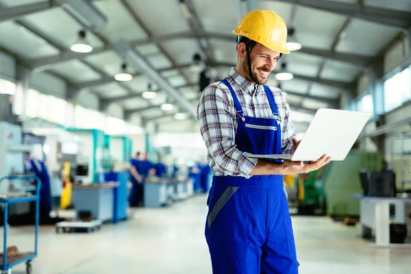 Koperen Buis Schroot Delen Achtergrond Metaalindustrie Fabriek — Stockfoto