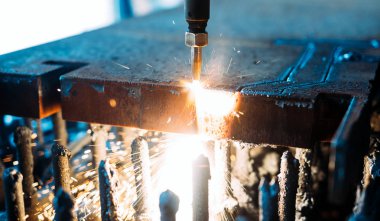 Yüksek hassasiyetli Cnc gaz kesme sac demir çelik metal Sanayi Fabrikası