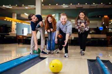 Bowling Club zevk arkadaş