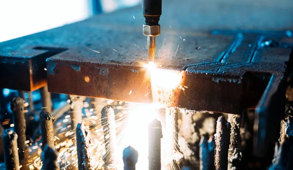 Haute Précision Cnc Coupe Gaz Tôle Dans Usine Industrie Métallique — Photo