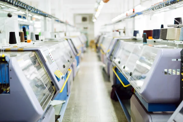 Βιομηχανία Υφασμάτων Πλέξιμο Μηχανήματα Στο Εργοστάσιο — Φωτογραφία Αρχείου