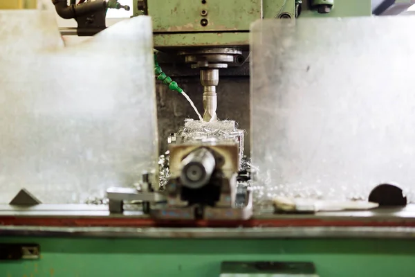 Zautomatyzowane Wiertarki Przetwarzania Metaloplastyka Montaż Robotów — Zdjęcie stockowe