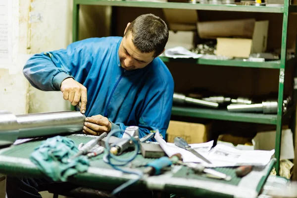 Metal Processing Modern Factory Hand — Stock Photo, Image