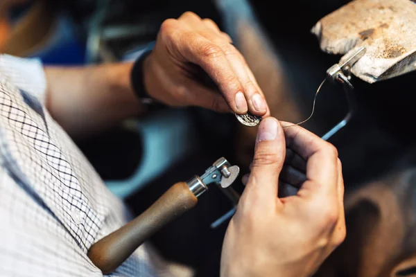 Young Smart Goldsmith Working Creating Jewelry — Stock Photo, Image