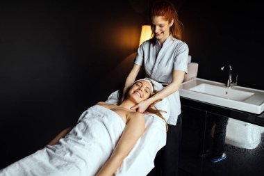 Masaj terapist masaj güzel esmer