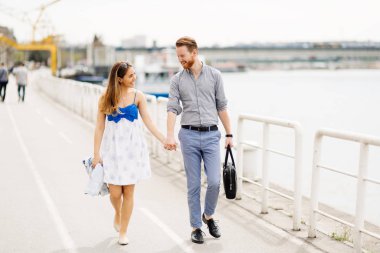 Vaktinizi çift birlikte açık havada geçirdi