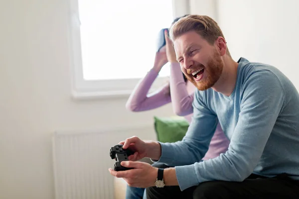 Happy Young Couple Playing Video Games Virtual Reality Headsets Home — Stock Photo, Image