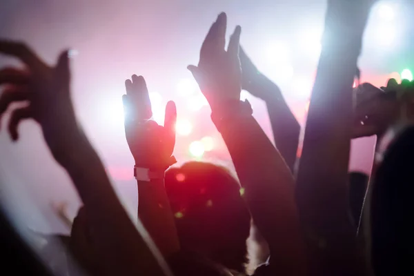 Imagem Pessoas Dançando Festa Festival Música — Fotografia de Stock