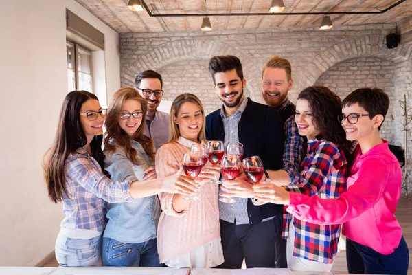 Groep Van Succesvolle Architecten Samen Vieren Kantoor — Stockfoto