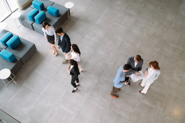 Professionals Collega Samenwerken Bespreken Projectplannen — Stockfoto