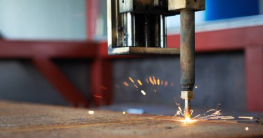 Yüksek hassasiyetli Cnc gaz kesme sac demir çelik metal Sanayi Fabrikası