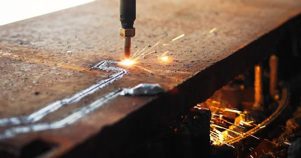 Oxygen Torch Cuts Steel Sheet Cnc Gas Cutting Machine Bright — Stock Photo, Image