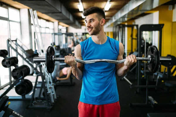 Exercício Masculino Determinado Ginásio Mantendo Corpo Forma — Fotografia de Stock