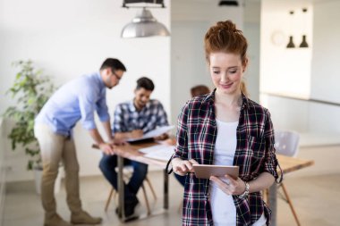 Mimar ve iş insanlar konferans toplantı ve brifing