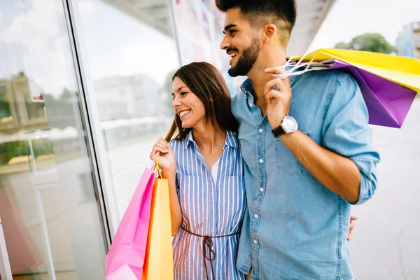 Gelukkig Aantrekkelijke Verliefde Paar Genieten Van Tijd Doorbrengen Het Samen — Stockfoto