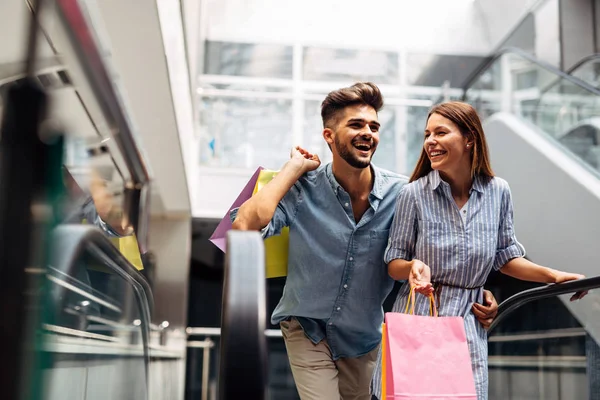 Happy Attractive Loving Couple Enjoy Spending Time Shopping Together — Stock Photo, Image