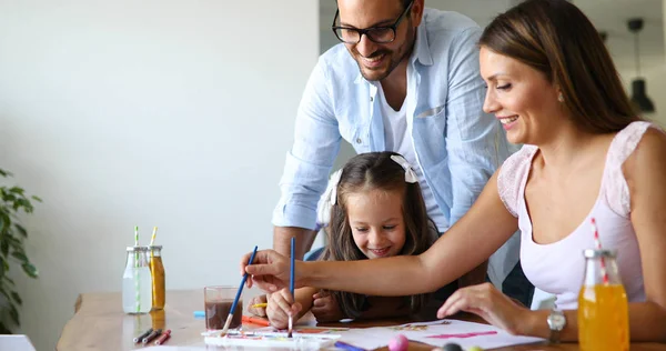 Mom Dad Drawing Beautiful Daughter — Stock Photo, Image