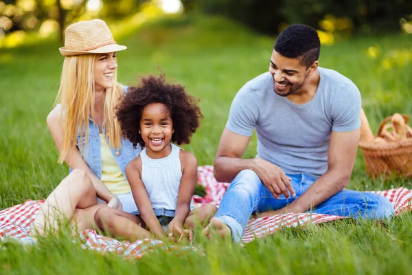 Picture Lovely Couple Daughter Having Picnic Nature — Stock Photo, Image