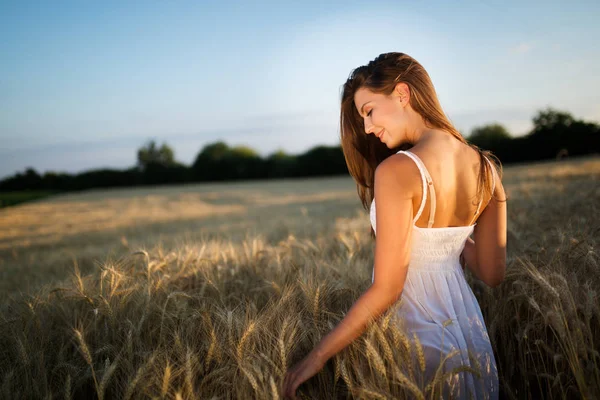 Young Beautiful Happy Woman Spending Time Nature — Stock Photo, Image