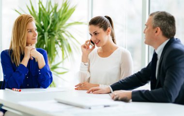 Şirketin başarılı genç iş kadını CEO 'su.