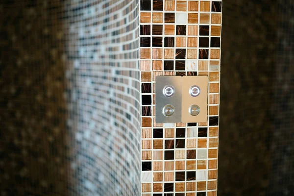 Bain Vapeur Numérique Moderne Avec Carreaux Mosaïque — Photo