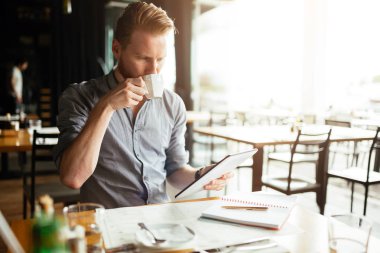 Bir mola sırasında çalışma işadamı kaybedecek zamanımız yok