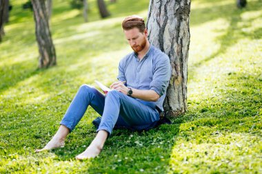 Öğrenci park ve not alma ve sınavlara hazırlama