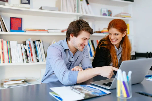 Business Coworkers Consulting Office How Solve Problem Team — Stock Photo, Image