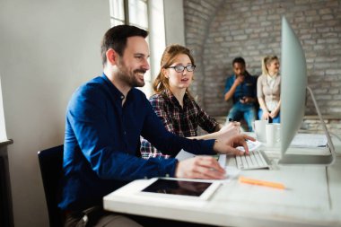 Office birlikte proje üzerinde çalışmaya Genç Mimarlar
