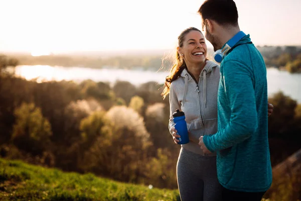 Beau Couple Jogging Dans Nature Vivant Bonne Santé — Photo