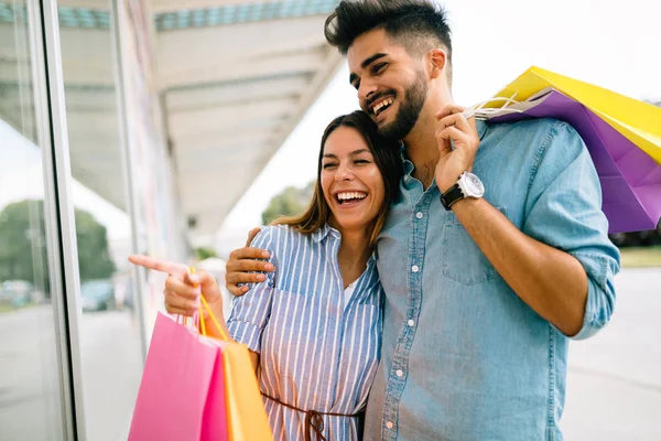 Gelukkig Aantrekkelijke Verliefde Paar Genieten Van Tijd Doorbrengen Het Samen — Stockfoto