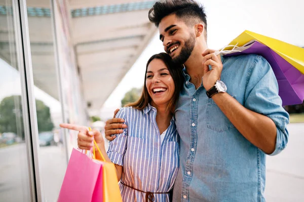 Gelukkig Aantrekkelijke Verliefde Paar Genieten Van Tijd Doorbrengen Het Samen — Stockfoto