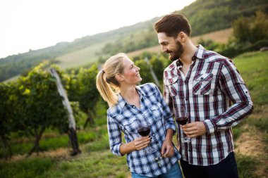Üzüm şarap tatma mutlu şarap turist