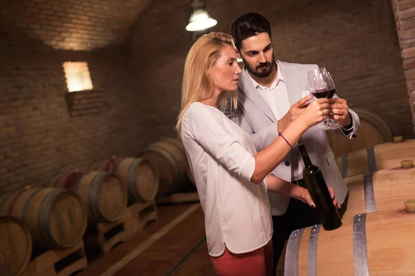 Wine Loving Couple Tasting Wines Winery Cellar — Stock Photo, Image
