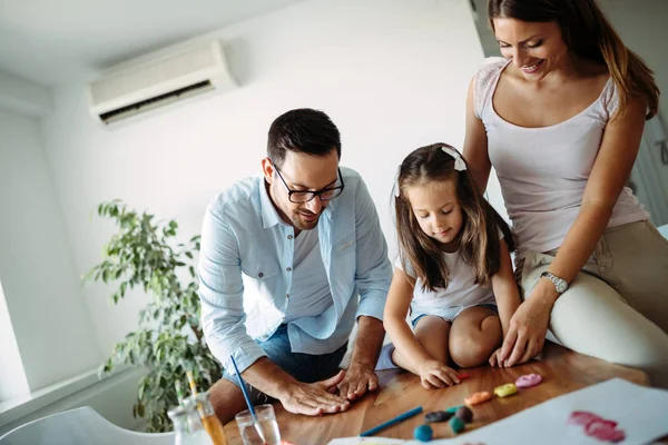 Familia Feliz Divirtiéndose Juntos Casa — Foto de Stock