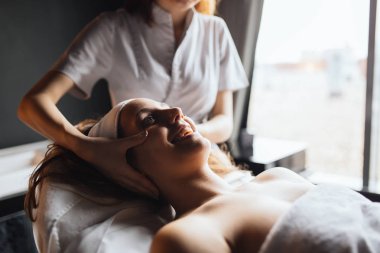 Masaj terapist masaj güzel esmer