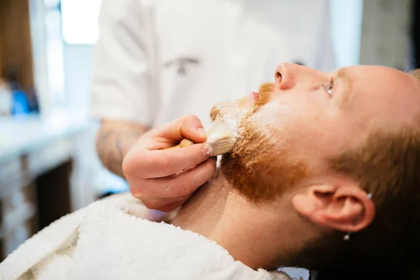 Afeitado Retro Con Espuma Peluquería —  Fotos de Stock
