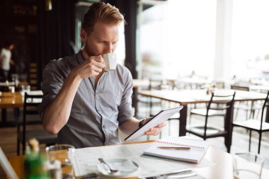Bir mola sırasında çalışma işadamı kaybedecek zamanımız yok
