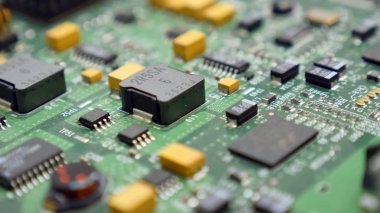 bir elektronik devre kartı yakın çekim