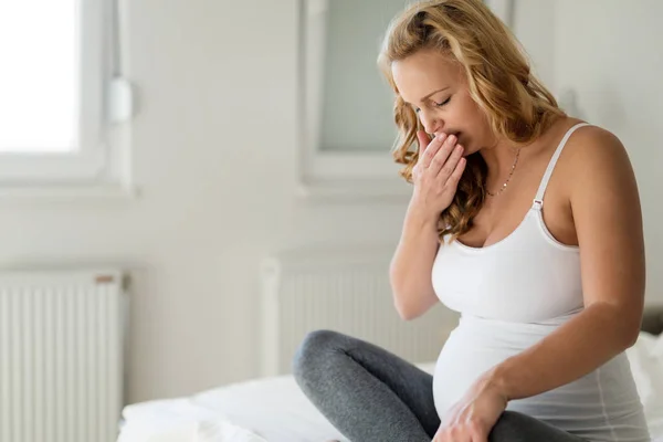 Retrato Mujer Embarazada Rubia Sintiéndose Enferma Casa — Foto de Stock