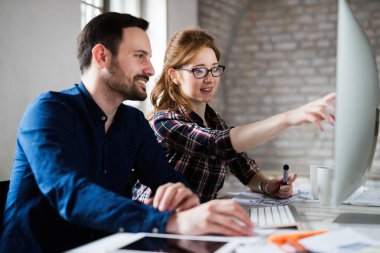 Office birlikte proje üzerinde çalışmaya Genç Mimarlar