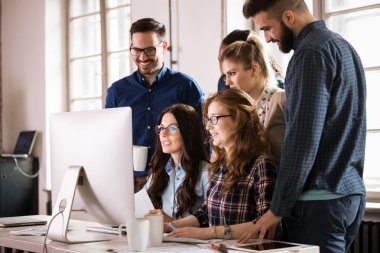 Office birlikte proje üzerinde çalışmaya Genç Mimarlar