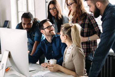 Office birlikte proje üzerinde çalışmaya Genç Mimarlar
