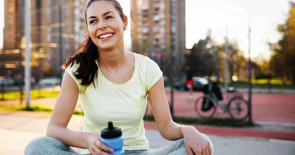 Belle Sportive Joggeuse Faisant Course Coucher Soleil — Photo