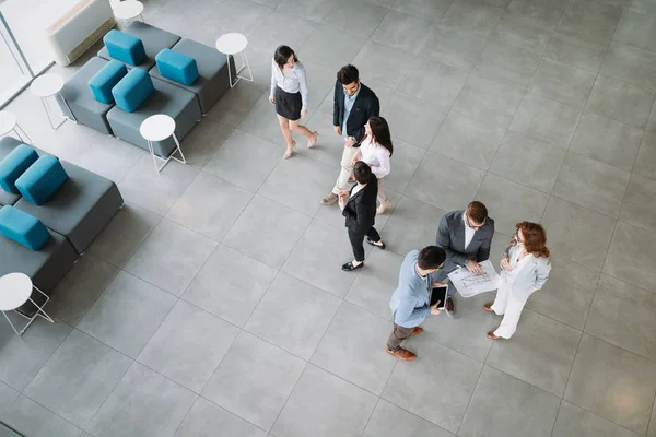 Professionali Uomini Affari Che Lavorano Insieme Come Team Sul Progetto — Foto Stock