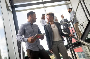 Genç Mimarlar proje salonunda söz resmini