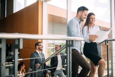 mimar ve iş adamları birlikte çalışma grubu